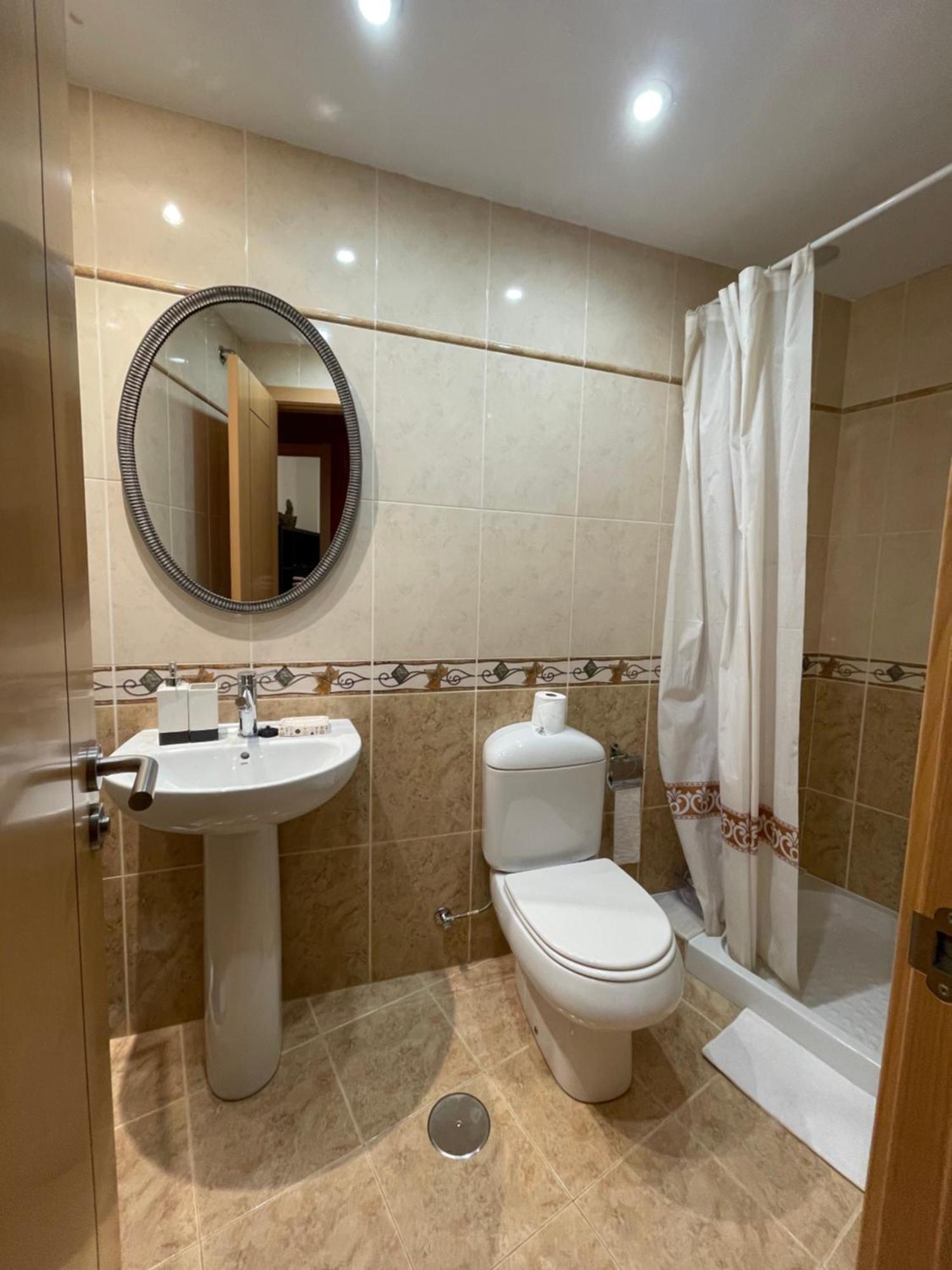 Apartamento Luminoso Y Acogedor Lalín Екстериор снимка