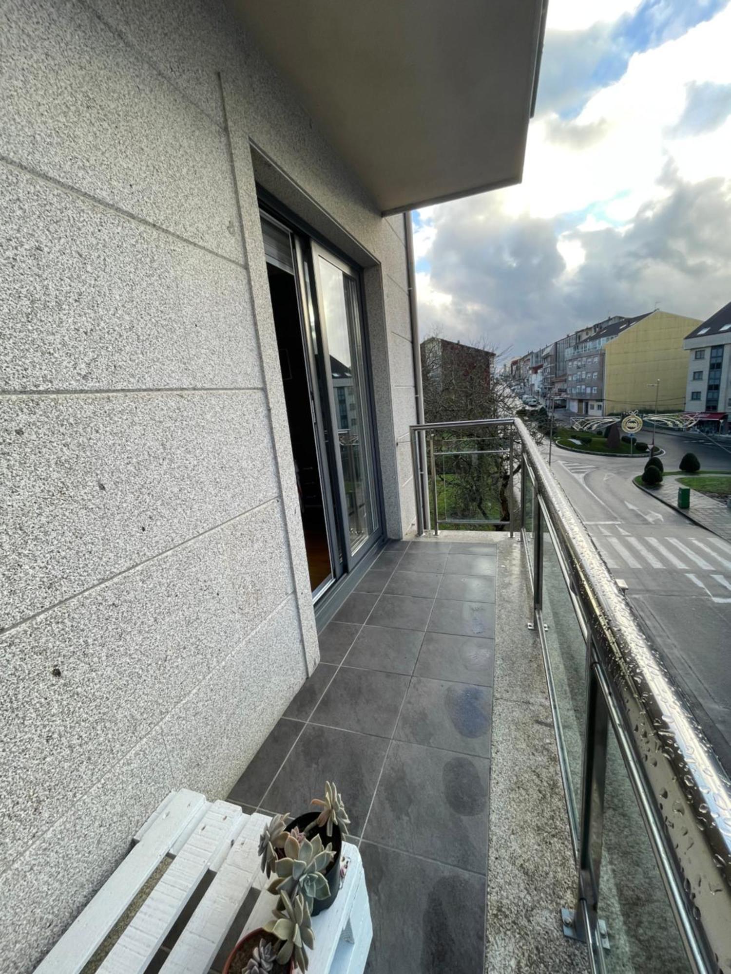 Apartamento Luminoso Y Acogedor Lalín Екстериор снимка