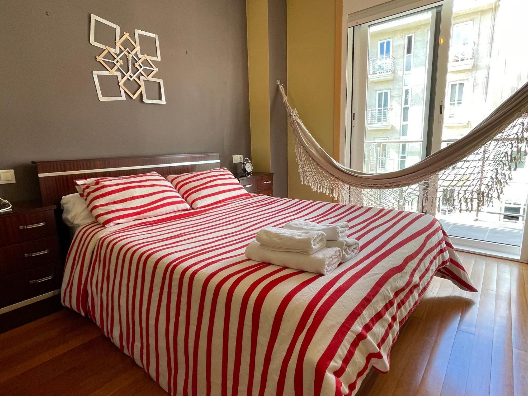 Apartamento Luminoso Y Acogedor Lalín Екстериор снимка