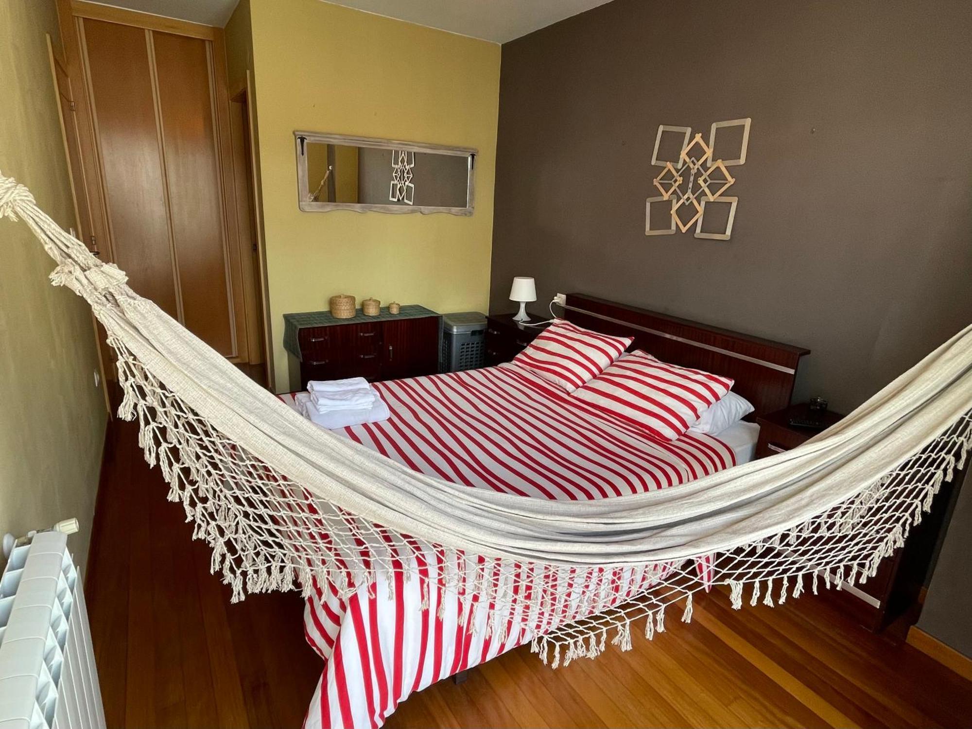Apartamento Luminoso Y Acogedor Lalín Екстериор снимка