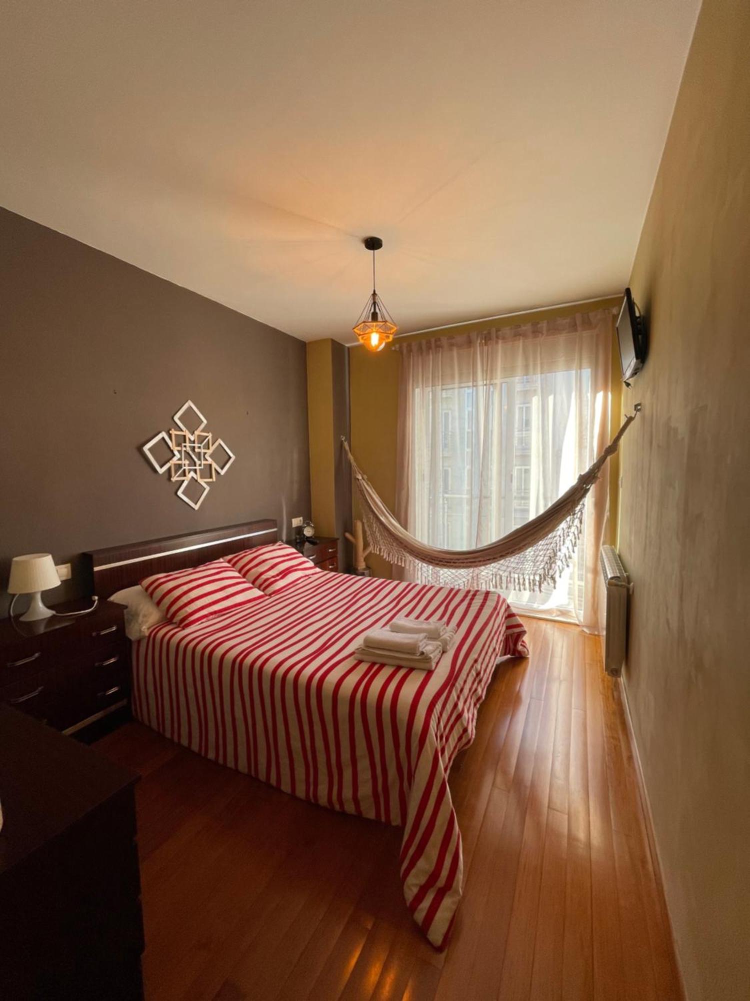 Apartamento Luminoso Y Acogedor Lalín Екстериор снимка